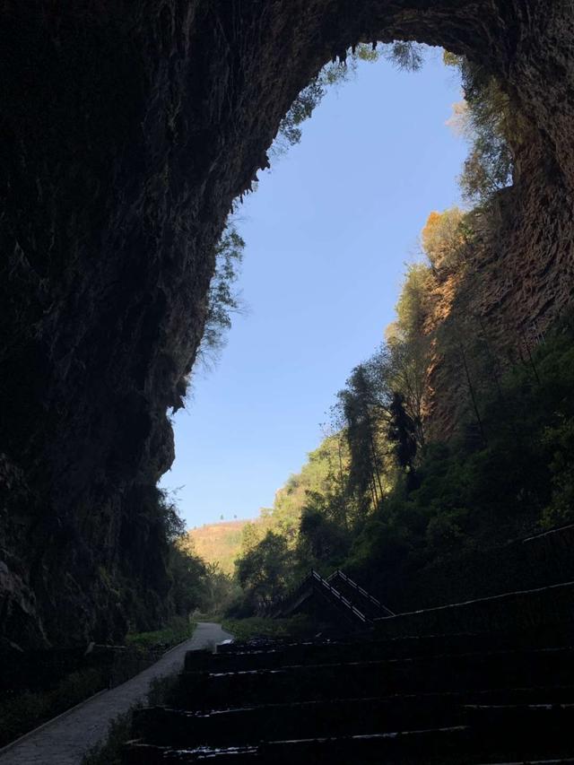 除了織金洞，安順龍宮外，您還知道貴州有哪些溶洞？