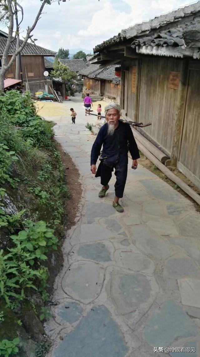 想去旅游，有好玩得景點嗎？